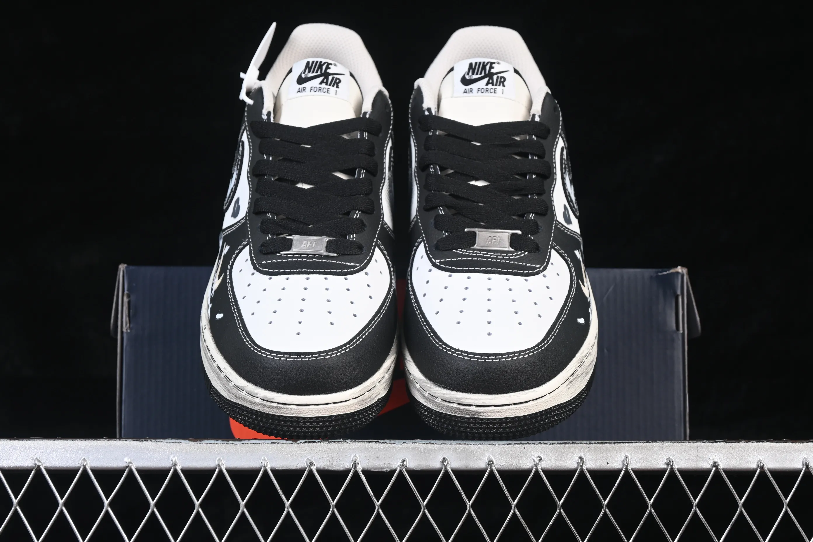 All categories Nk Air Force 1 Air Force series Nk Air Force 1 Low Air Force low-top Nike Air Force 1'07 Low "Graffiti Heartbeat" Hand-painted graffiti Graffiti heartbeat Air Force 1 low-top casual sneakers DB3301-808
